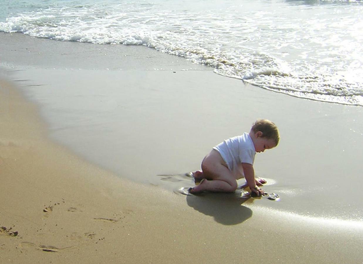 Holiday Studio Apartments Yannis On The Beach Of Agios Gordios In Corfu Luaran gambar